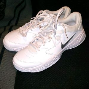 Nike court lite 2